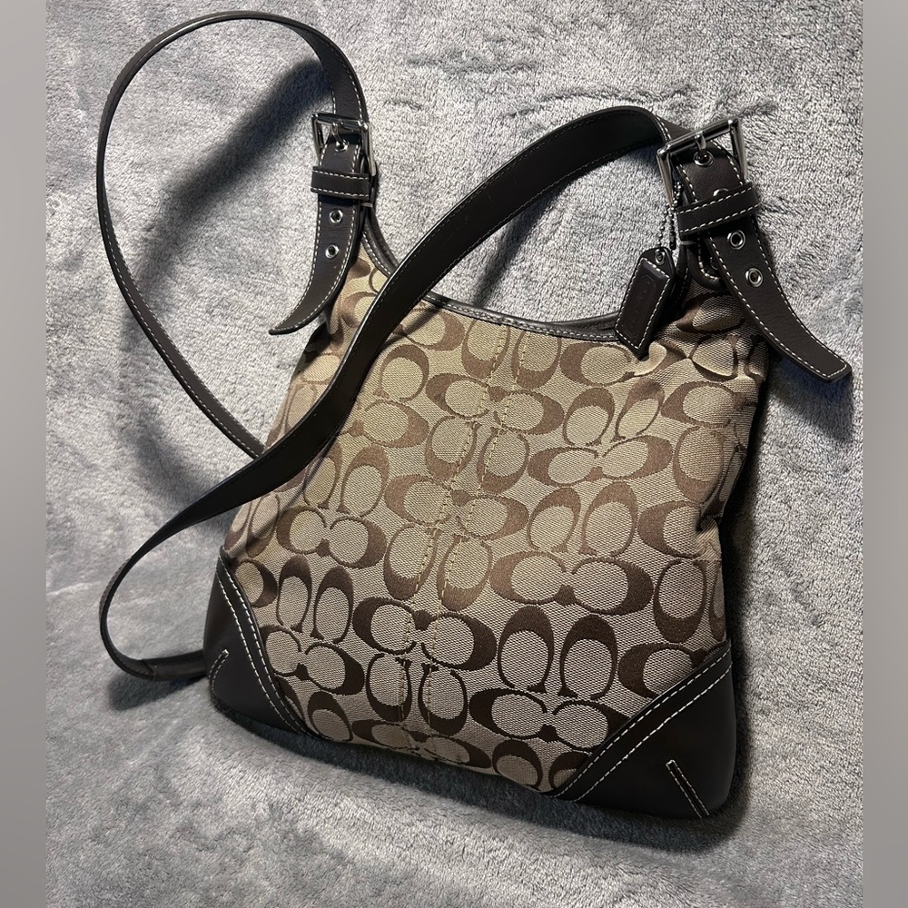 Coach Hamptons Signature Crossbody - Picture 1 of 10